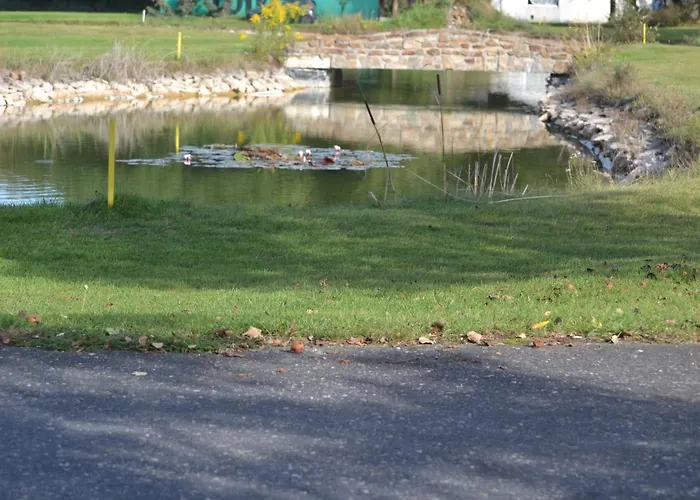 Apartament Tradicni Cesky Dum S Loznicemi V Podkrovi Vsejany