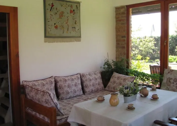 Tradicni Cesky Dum S Loznicemi V Podkrovi *